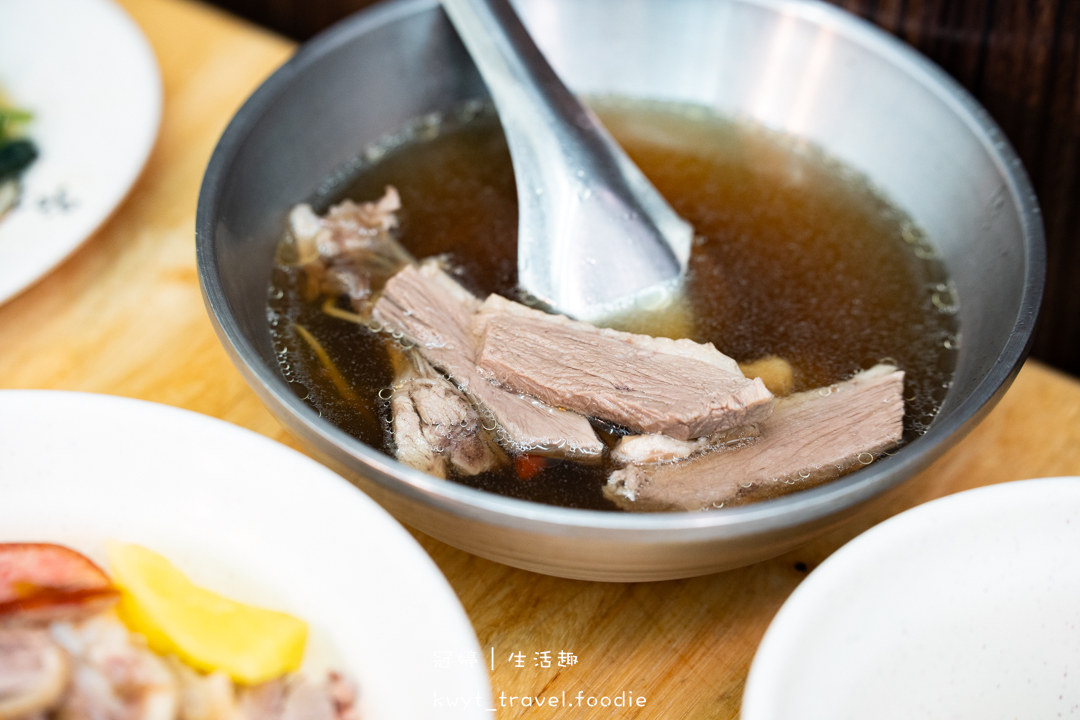 [永和樂華夜市美食]鐘點棧當歸鴨，隱身樂華夜市巷弄，在地飄香10年的溫補好滋味，內用免費續湯，捷運永安市場站美食推薦，附最新菜單