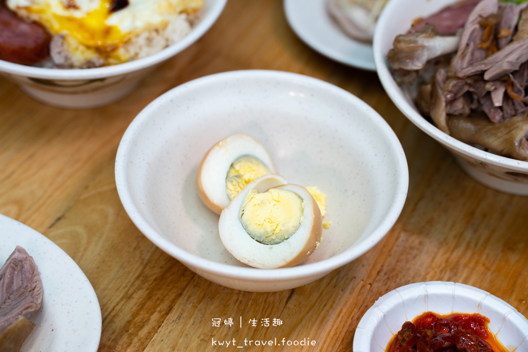 [永和樂華夜市美食]鐘點棧當歸鴨，隱身樂華夜市巷弄，在地飄香10年的溫補好滋味，內用免費續湯，捷運永安市場站美食推薦，附最新菜單