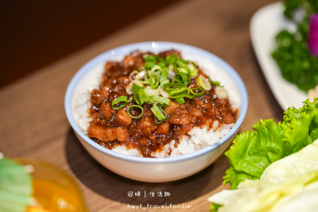 [台北中山區雞湯火鍋]星曜雞湯，雞湯界愛馬仕！免費無限續湯，A5和牛與現流海鮮的奢華饗宴，台北包廂餐廳推薦，附最新菜單
