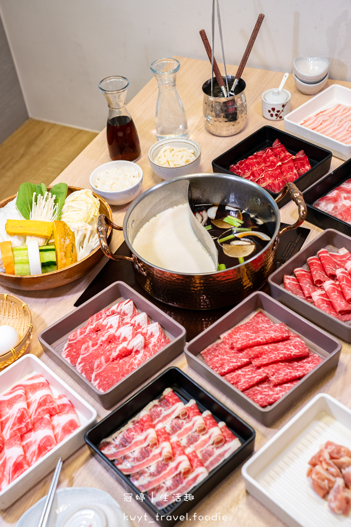 [礁溪火鍋吃到飽]樂樂壽喜燒日式鍋物放題，火鍋吃到飽538元起，無限量供應現切原肉、蔬菜車、冰淇淋，礁溪火車站附近美食餐廳，附最新吃到飽價位