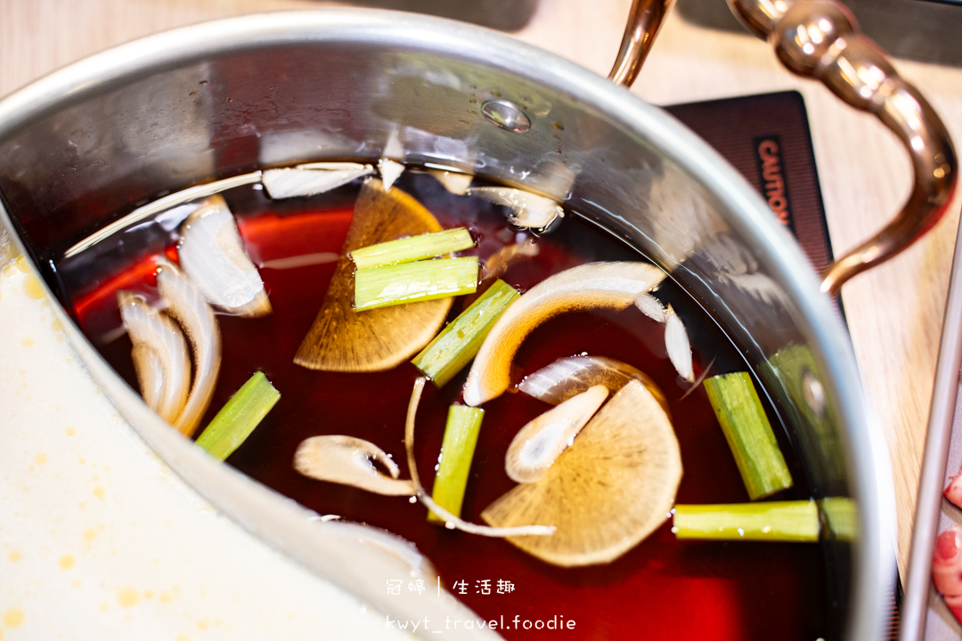 [礁溪火鍋吃到飽]樂樂壽喜燒日式鍋物放題，火鍋吃到飽538元起，無限量供應現切原肉、蔬菜車、冰淇淋，礁溪火車站附近美食餐廳，附最新吃到飽價位