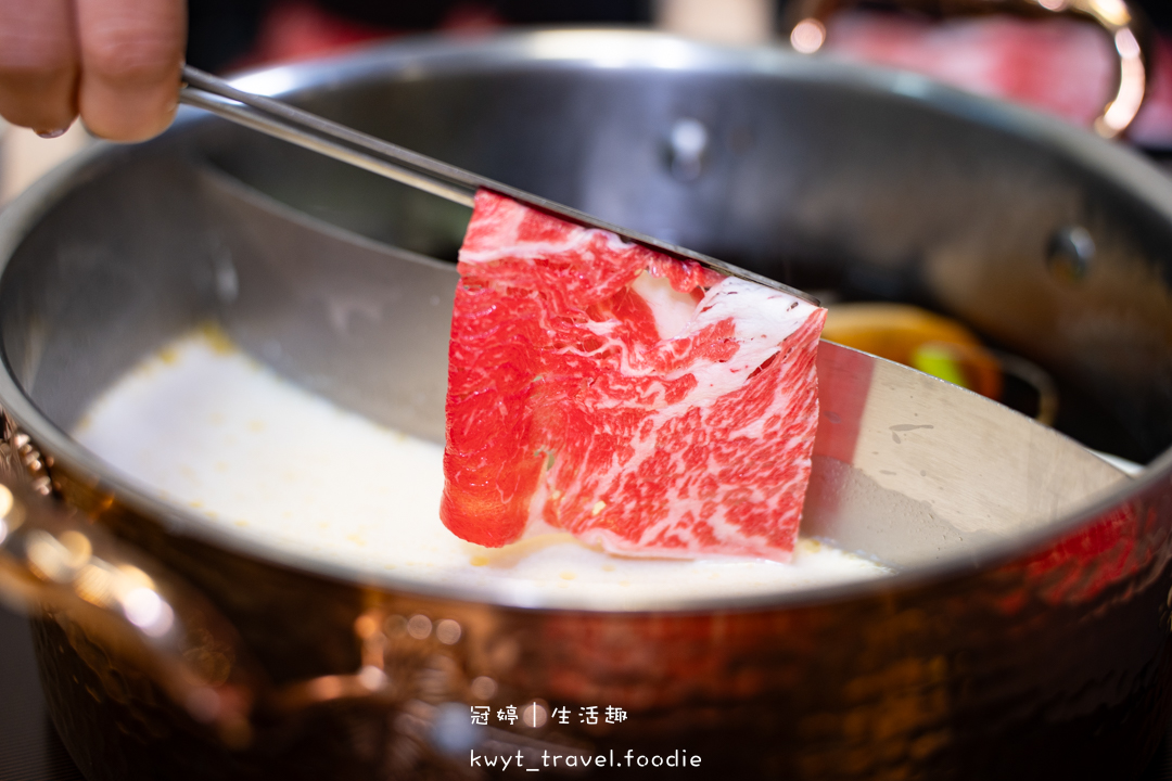 [礁溪火鍋吃到飽]樂樂壽喜燒日式鍋物放題，火鍋吃到飽538元起，無限量供應現切原肉、蔬菜車、冰淇淋，礁溪火車站附近美食餐廳，附最新吃到飽價位