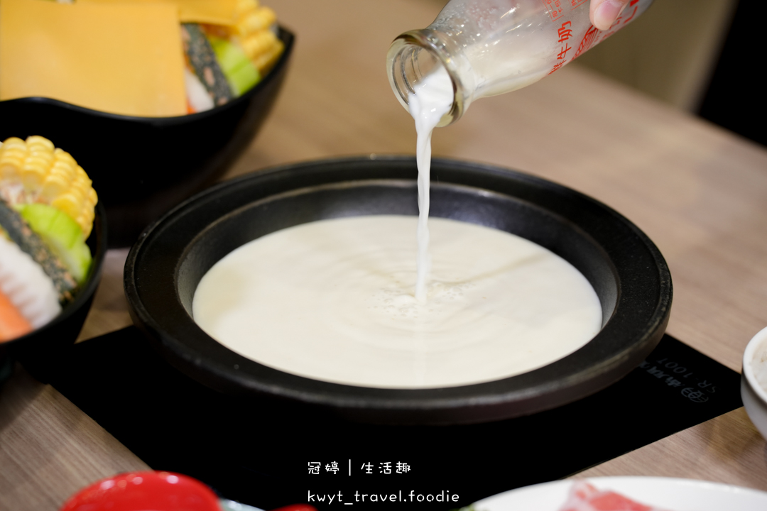 [台南母親節餐廳推薦]敝姓鍋台南海安店，媽媽姓氏幾劃就送幾顆蛤蜊！台南北區聚餐餐廳推薦，附最新菜單