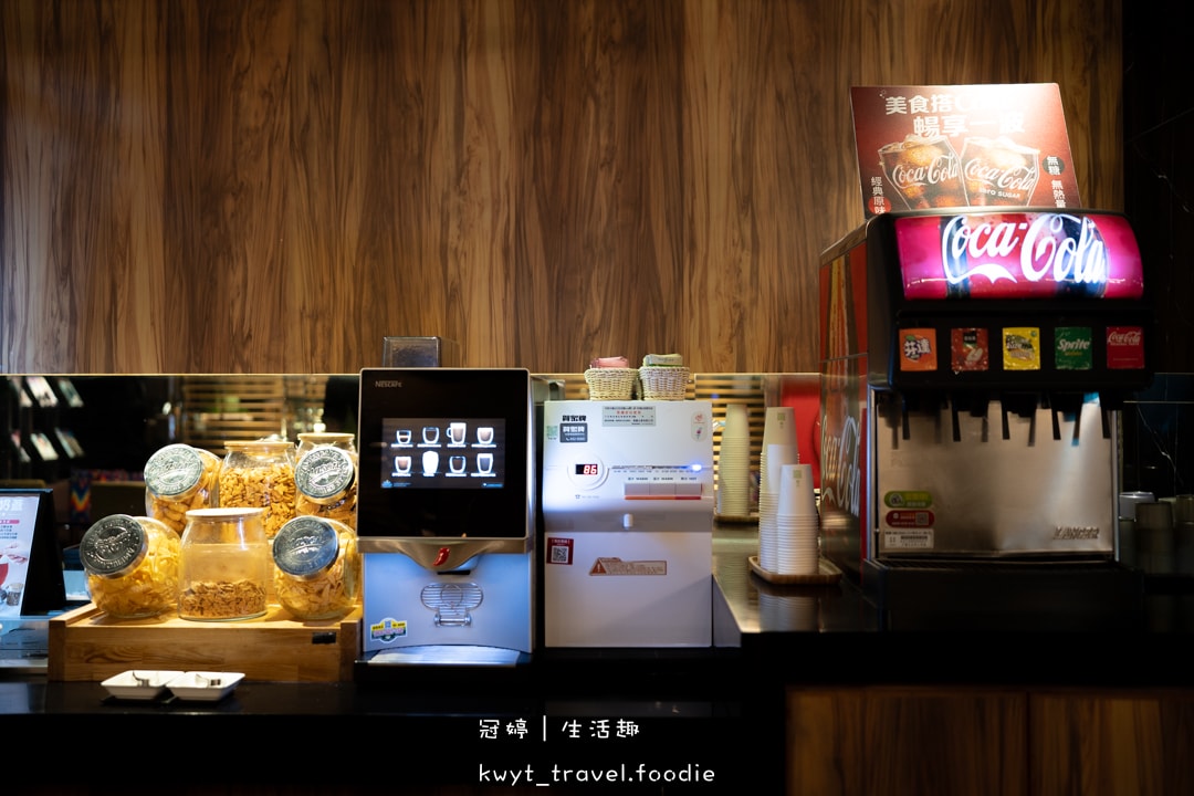 [桃園約會住宿]i hotel中壢旗艦館，3180元一泊二食林聰明砂鍋魚套餐、自助式早餐，全球首創電子競技主題旅館，中壢住宿，附最新休息住宿費用參考
