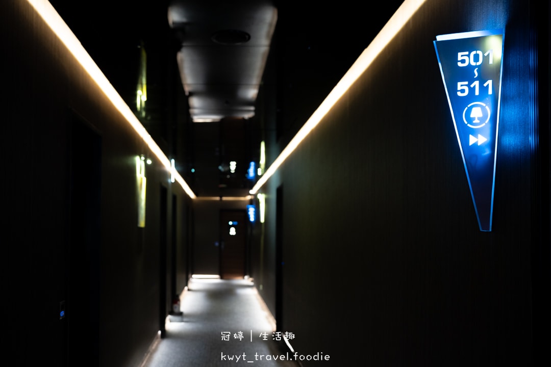[桃園約會住宿]i hotel中壢旗艦館，3180元一泊二食林聰明砂鍋魚套餐、自助式早餐，全球首創電子競技主題旅館，中壢住宿，附最新休息住宿費用參考