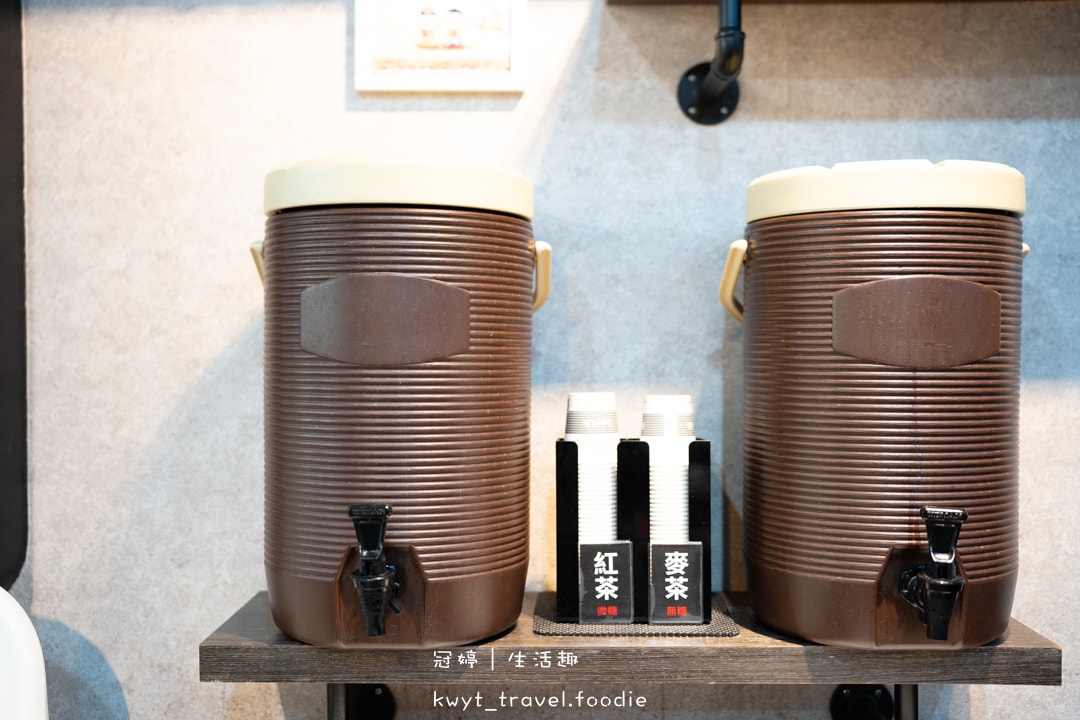 [台南安平美食]庫霸豬肉湯飯，台南必吃牛肉雪濃湯，海鮮小菜好驚艷！安平午餐推薦，附最新菜單