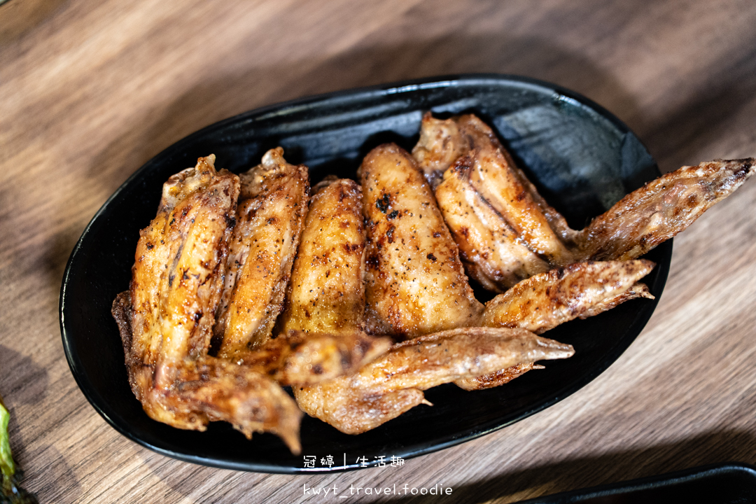 [三重宵夜美食]柒息地串燒居酒屋三重自強店，生啤酒暢飲299元，整張菜單內用外帶都9折，三重聚餐推薦，附最新菜單