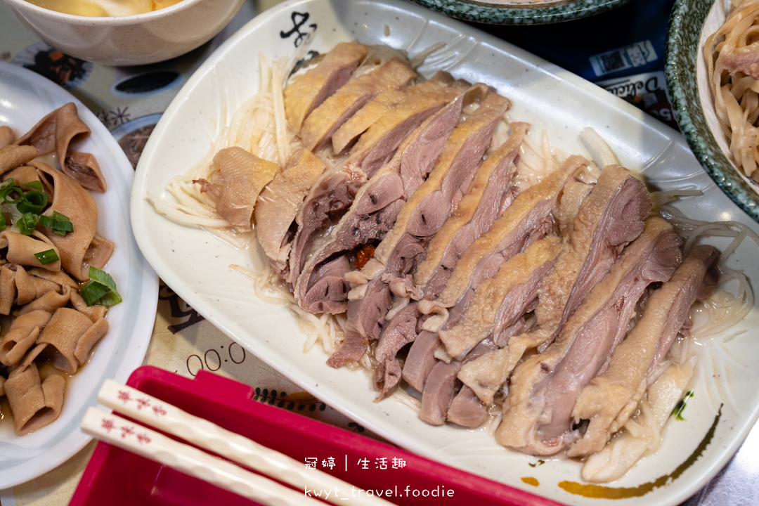 [台南新營必吃美食]華味香鴨肉羹延平店，在地人激推傳承古法鴨肉羹，必點獨家150元超值套餐與藥膳醉鴨，華味香鴨肉羹最新菜單