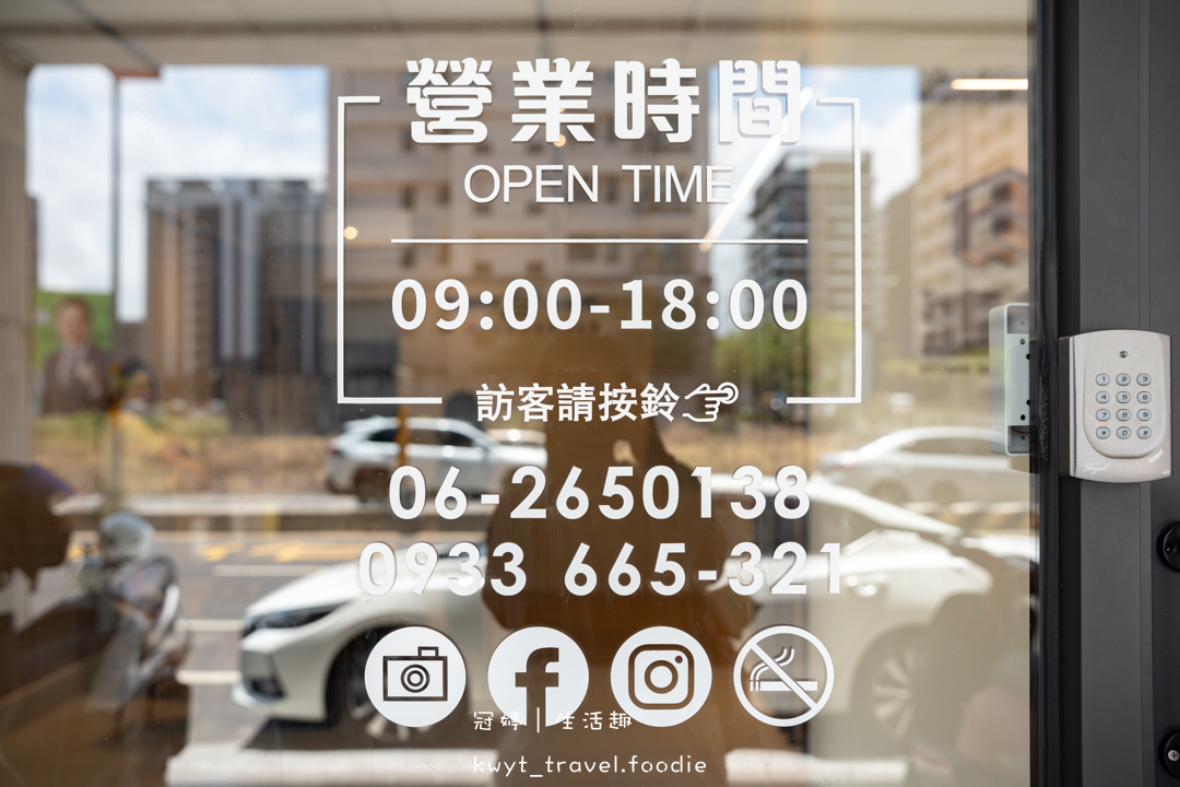 [台南防潑水地板推薦]鴻鑫木地板，視覺放大術！打造高質感居家，7月必看超美原裝進口比利時超耐磨，台南在地居家裝修推薦